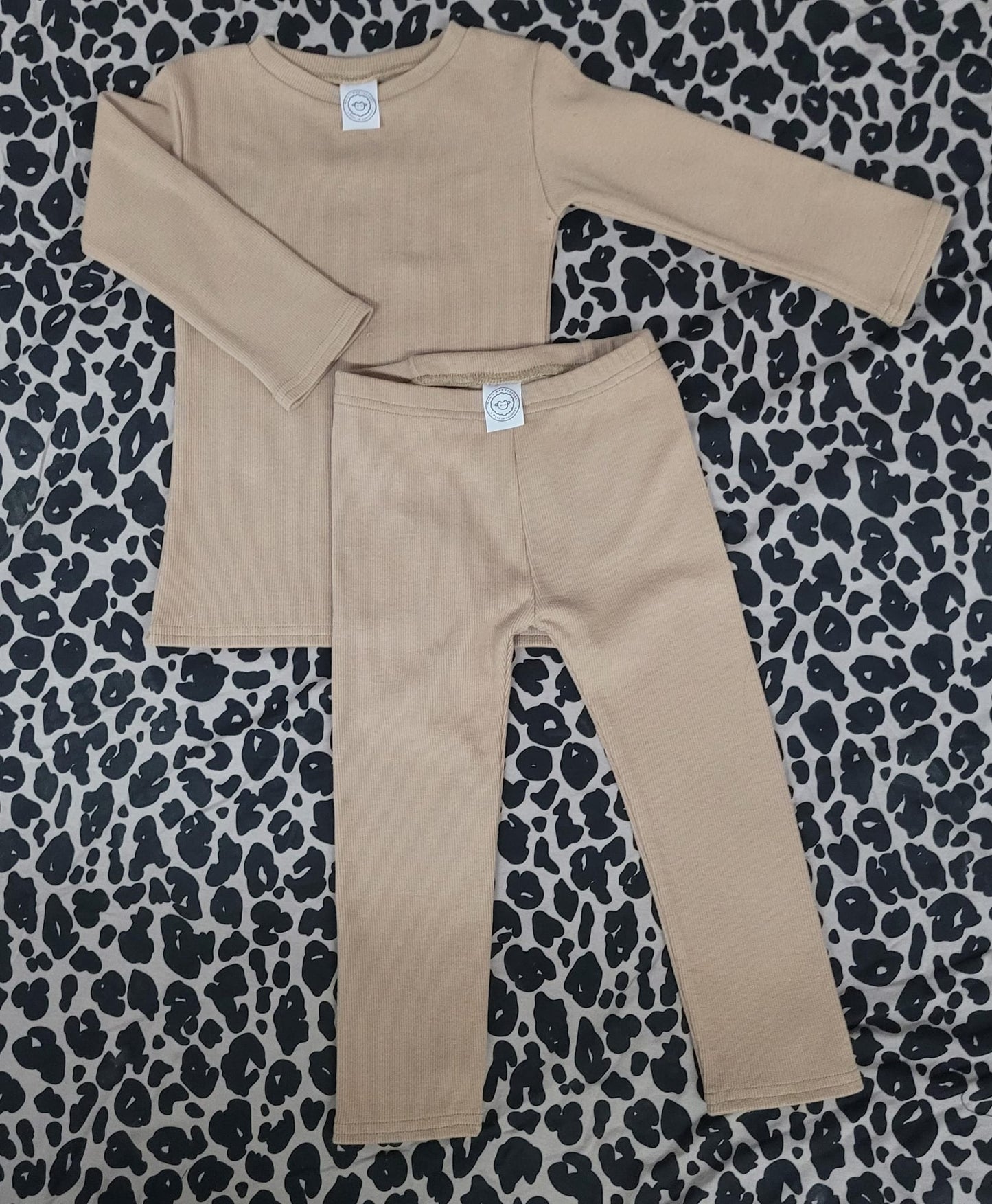 Earth Soft Mid Weight Ribbed Base Layer In Teddy Bear